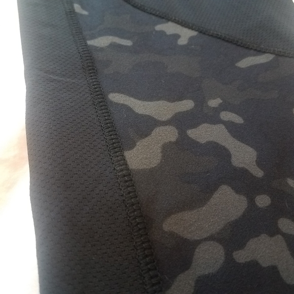 NWT Threads 4 Thought Kellyn camo leggings - Picture 3 of 16